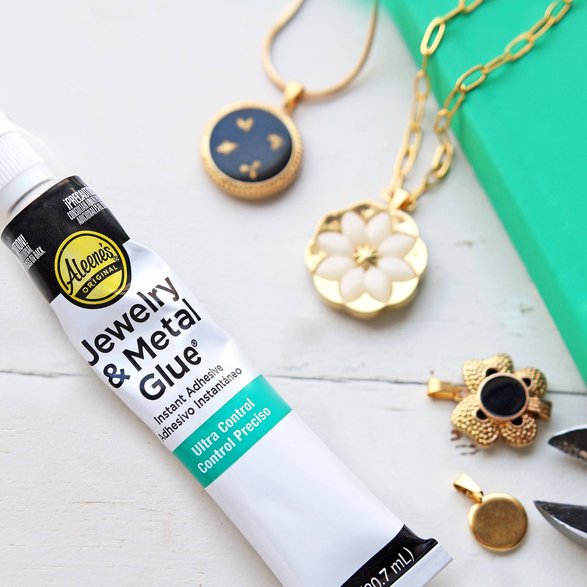 Aleene's® Jewelry & Metal Glue™